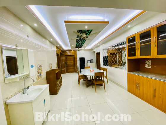 Modern 4-Bhk Furnished Apartment Rent in Bashundhara R/A